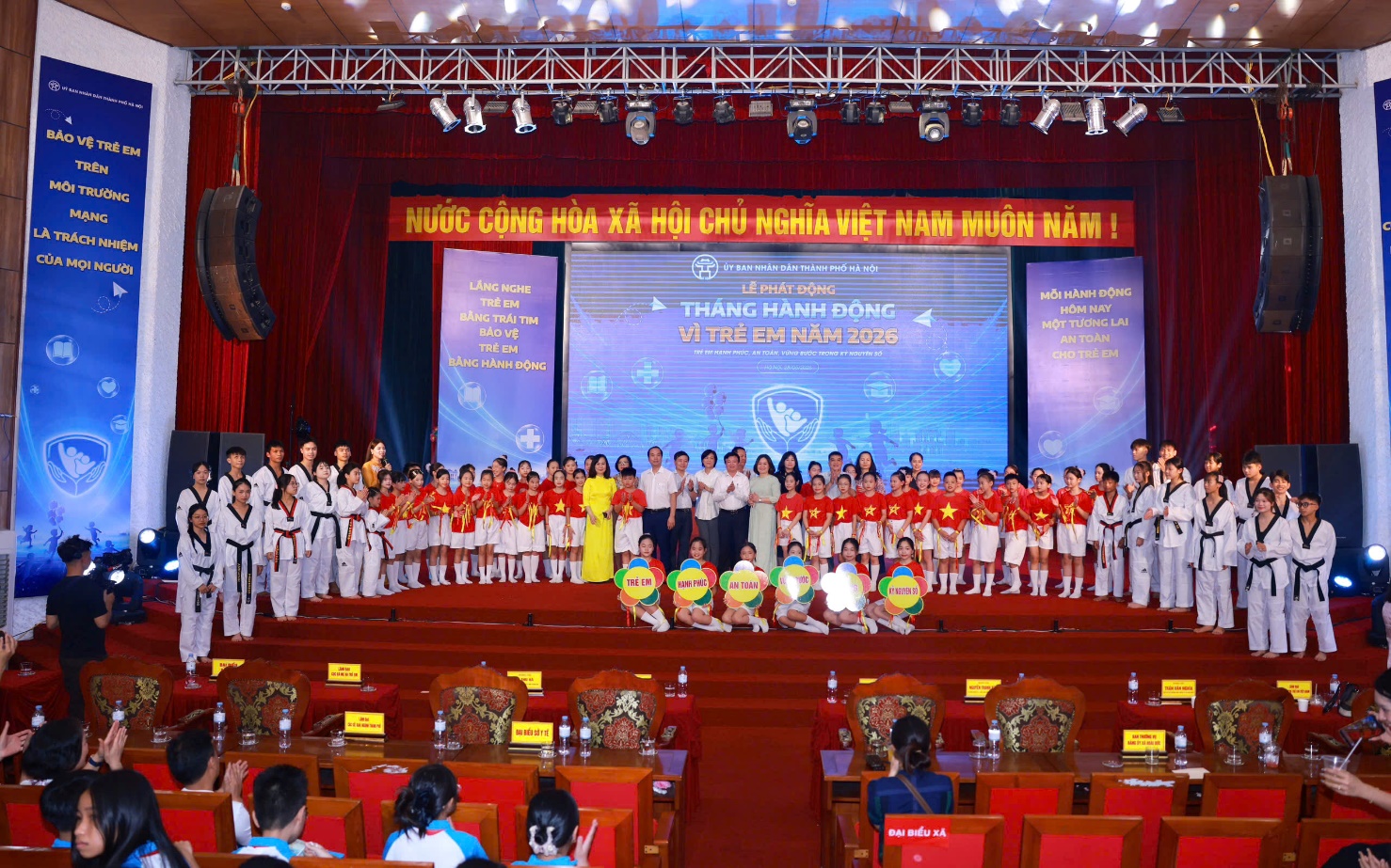 UBND Thành phố tổ chức Lễ phát động Tháng hành động Vì trẻ em năm 2026 với nhiều hoạt động ý nghĩa dành cho thiếu nhi- Ảnh 28.