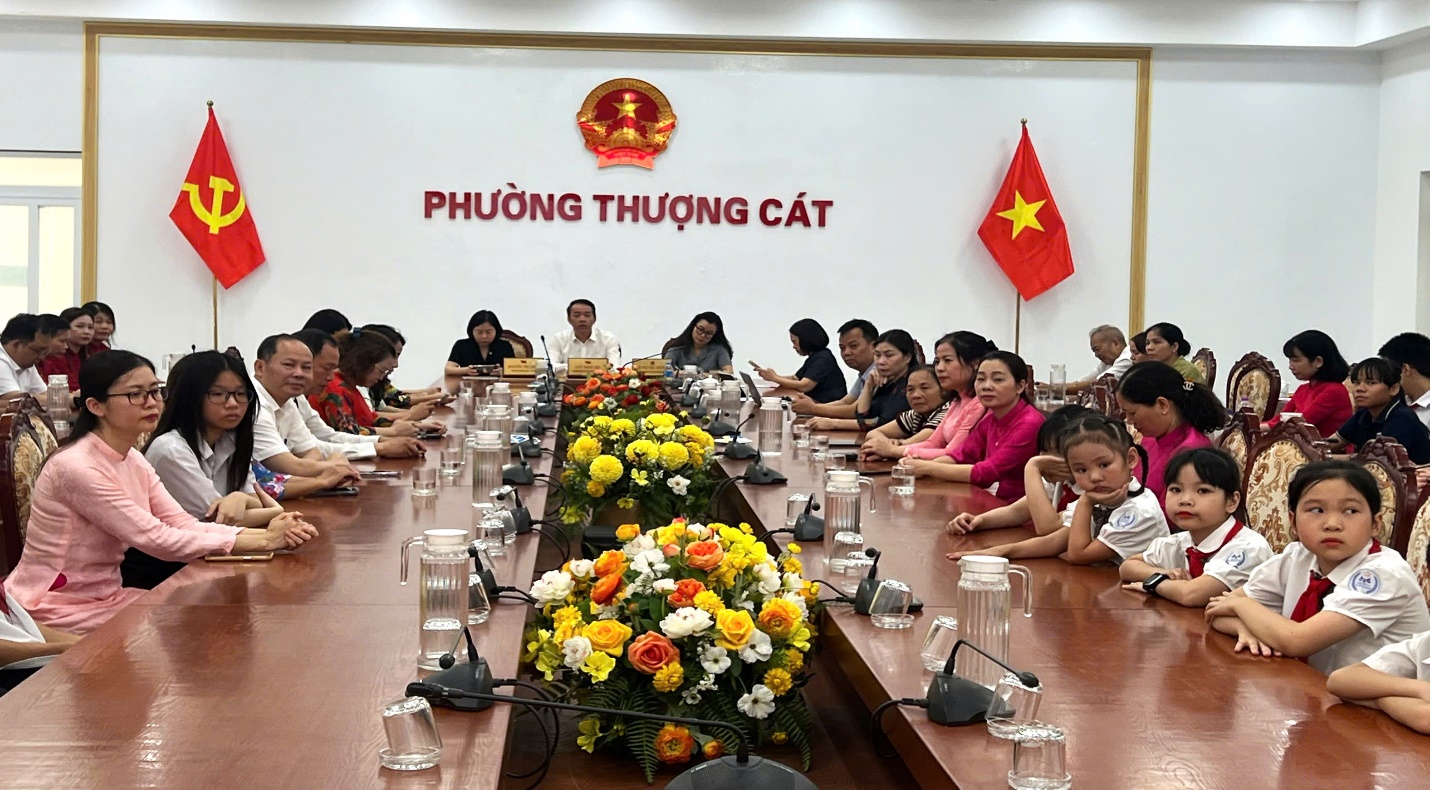 THƯỢNG CÁT TỔ CHỨC LỄ PHÁT ĐỘNG THÁNG HÀNH ĐỘNG VÌ TRẺ EM NĂM 2026 VÀ BIỂU DƯƠNG KHEN THƯỞNG GIÁO VIÊN, HỌC SINH GIỎI TIÊU BIỂU NĂM HỌC 2025 – 2026- Ảnh 1.