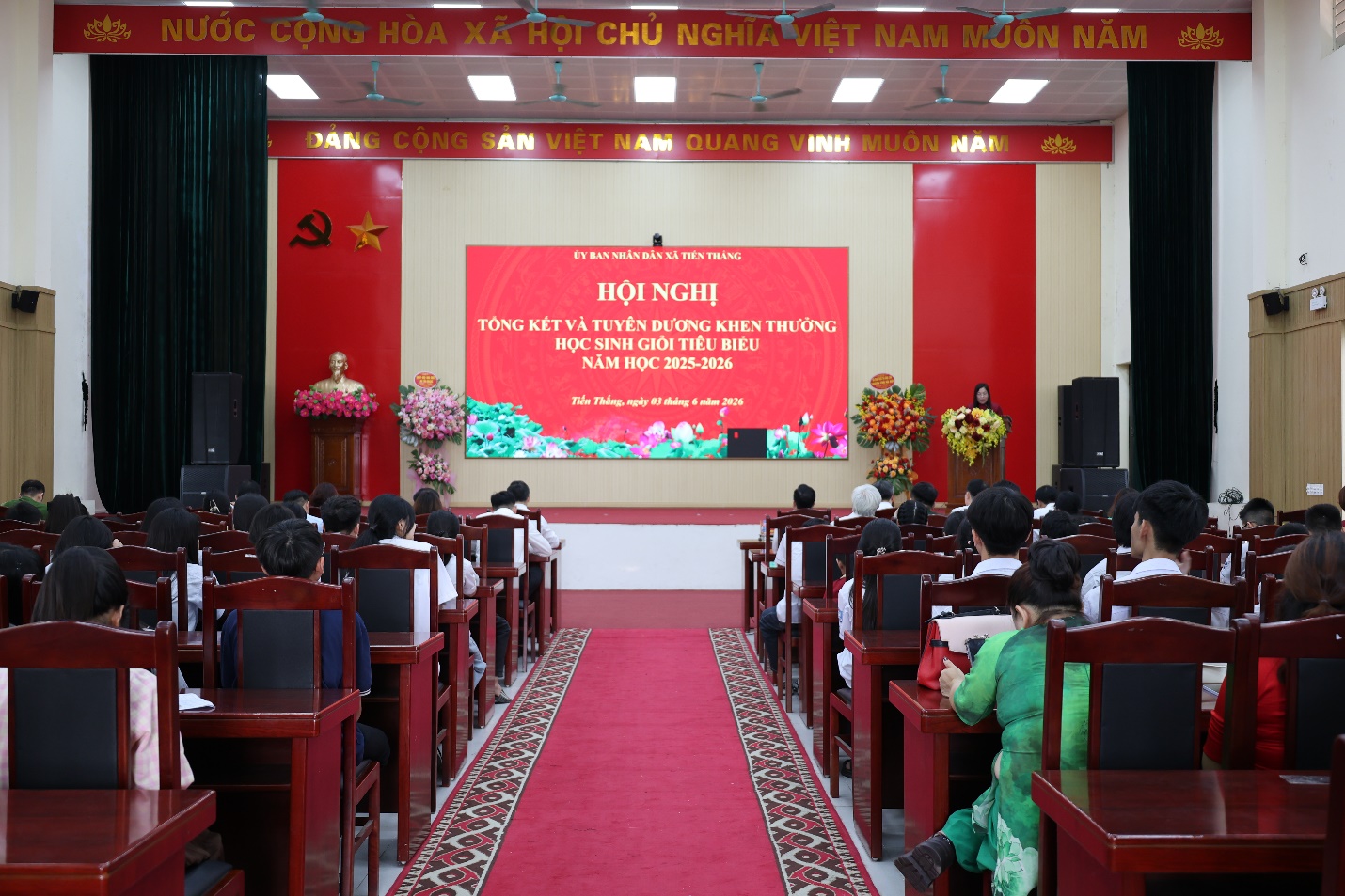 Xã Tiến Thắng long trọng tổ chức Hội nghị tổng kết và Tuyên dương học sinh giỏi tiêu biểu năm học 2025 - 2026- Ảnh 1.