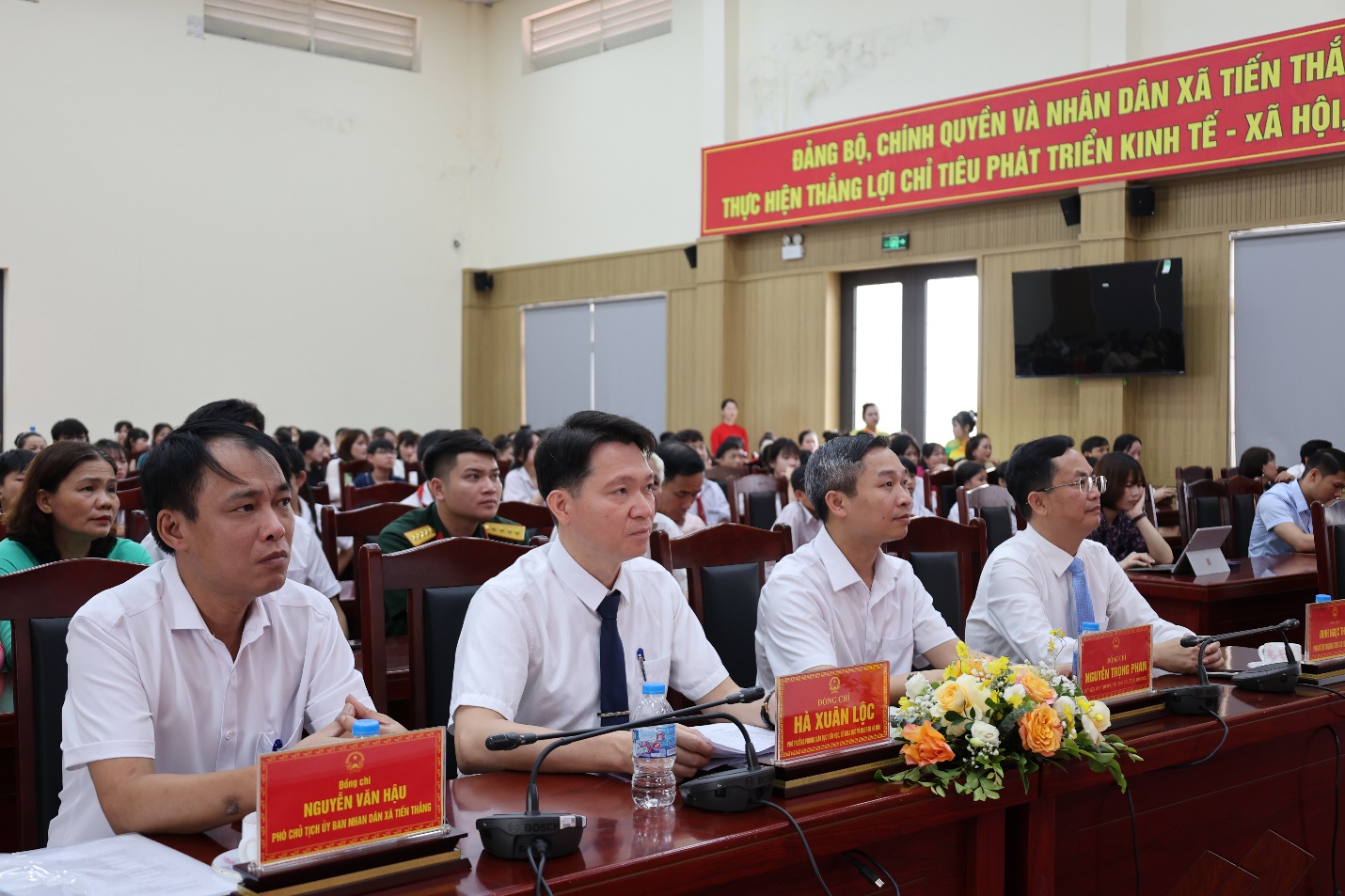 Xã Tiến Thắng long trọng tổ chức Hội nghị tổng kết và Tuyên dương học sinh giỏi tiêu biểu năm học 2025 - 2026- Ảnh 2.
