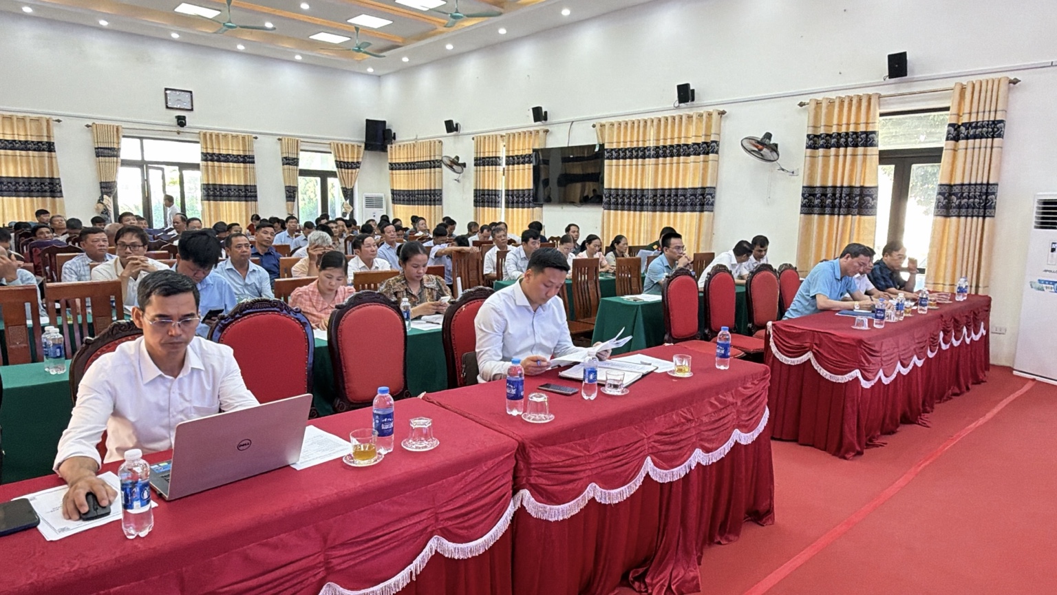XÃ TRẦN PHÚ LẤY Ý KIẾN DỰ THẢO ĐỀ ÁN SẮP XẾP, SÁP NHẬP, ĐỔI TÊN THÔN- Ảnh 1.