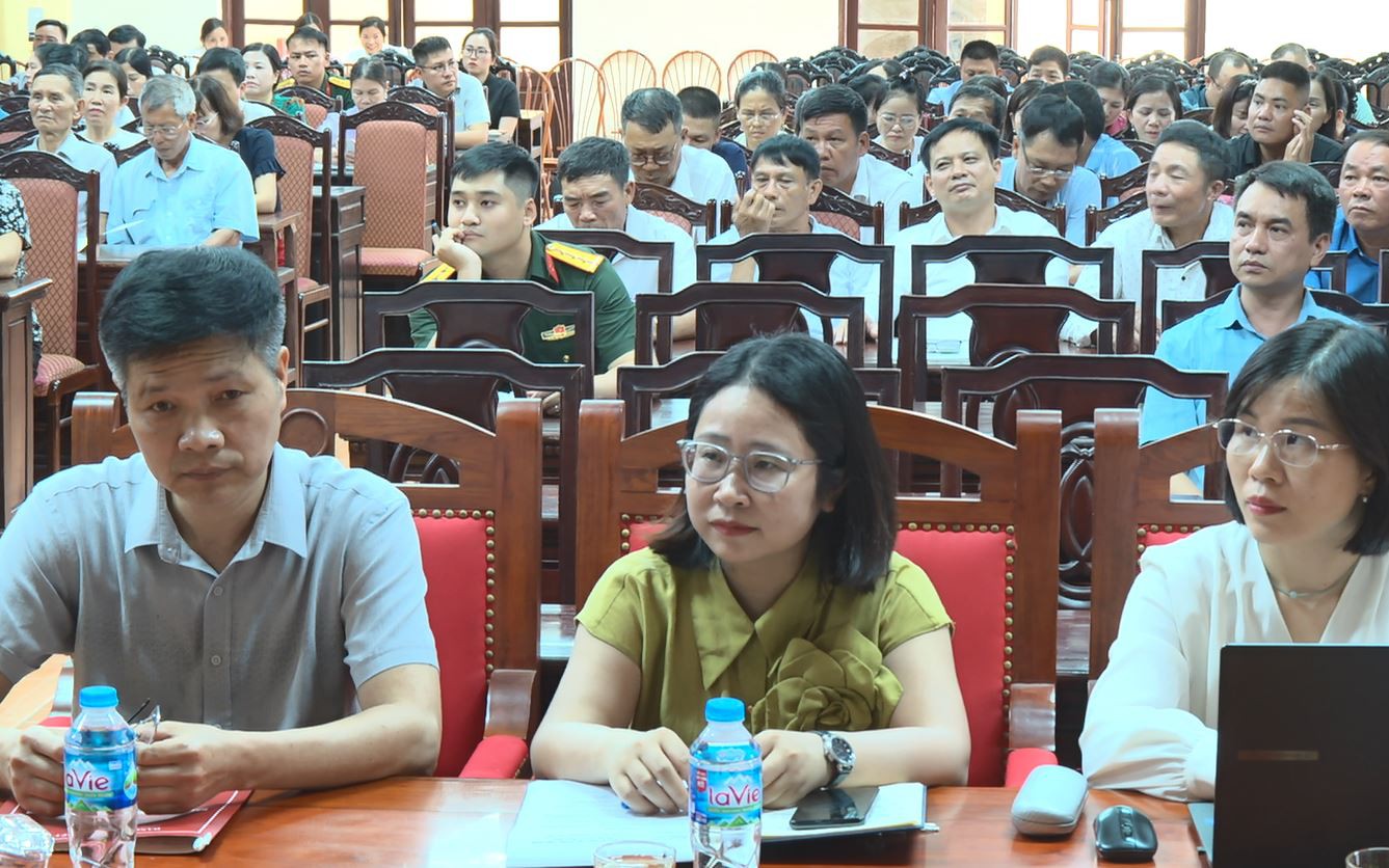 UBND xã Phúc Thọ vừa tổ chức tập huấn nội dung cải cách hành chính xã Phúc Thọ, Phúc Lộc năm 2026 nâng cao tư duy và kỹ năng giao tiếp hành chính trong kỷ nguyên số