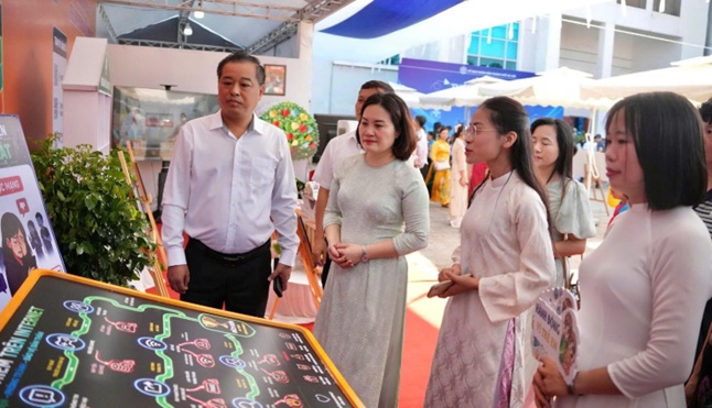UBND Thành phố tổ chức Lễ phát động Tháng hành động Vì trẻ em năm 2026 với nhiều hoạt động ý nghĩa dành cho thiếu nhi- Ảnh 21.