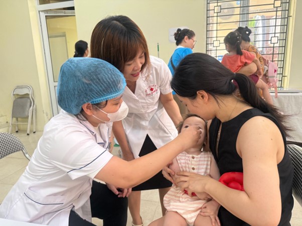 Phường Thanh Xuân tổ chức chiến dịch bổ sung VitaminA đợt 1 và các hoạt động hưởng ứng ngày vi chất dinh dưỡng năm 2026- Ảnh 1.