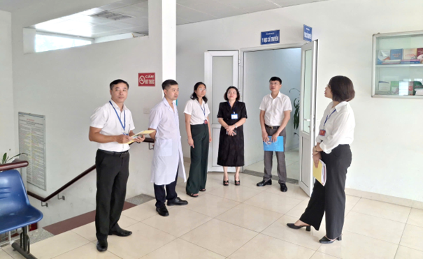 BAN VĂN HÓA - XÃ HỘI HĐND PHƯỜNG VIỆT HƯNG Khảo sát công tác quản lý và sử dụng các điểm y tế trên địa bàn phường - Ảnh 2.