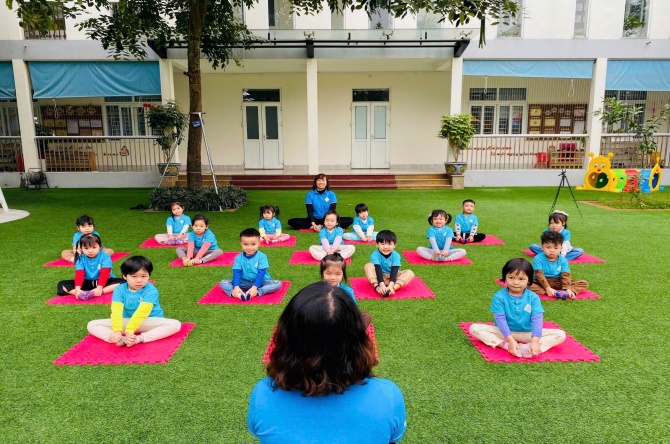 TRƯỜNG MẦM NON LĨNH NAM TỔ CHỨC HOẠT ĐỘNG YOGA NHẰM PHÁT TRIỂN TOÀN DIỆN CHO TRẺ- Ảnh 3.