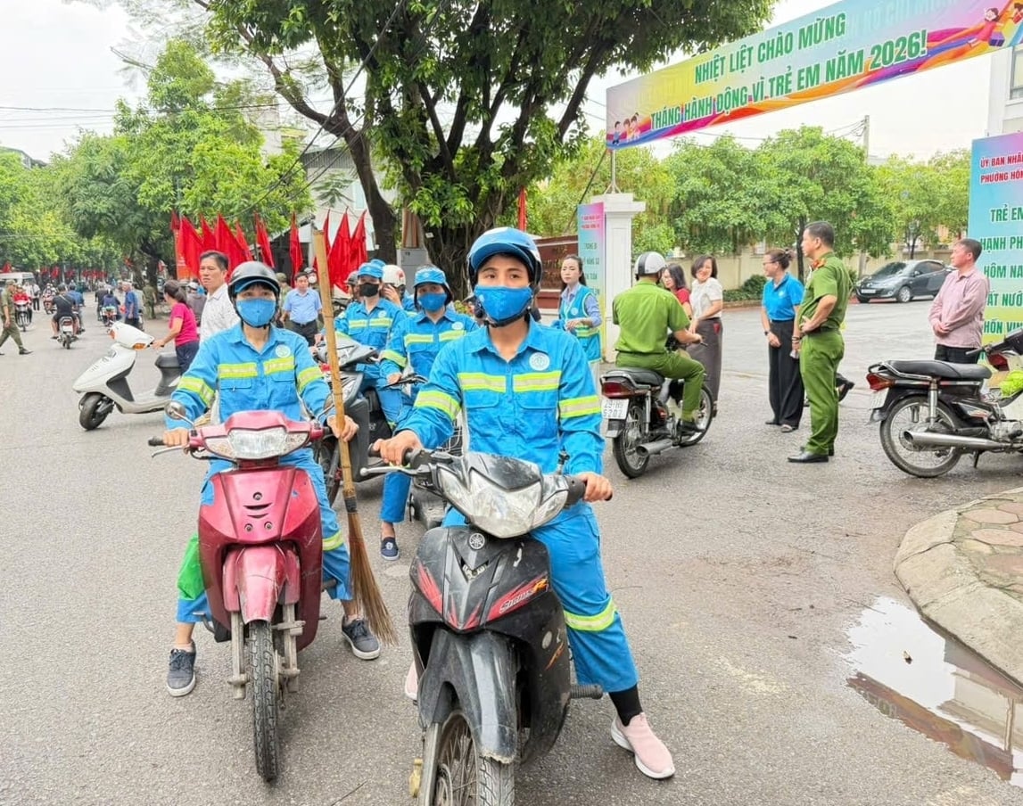 Phường Hồng Hà ra quân hưởng ứng Ngày Môi trường thế giới- Ảnh 5.