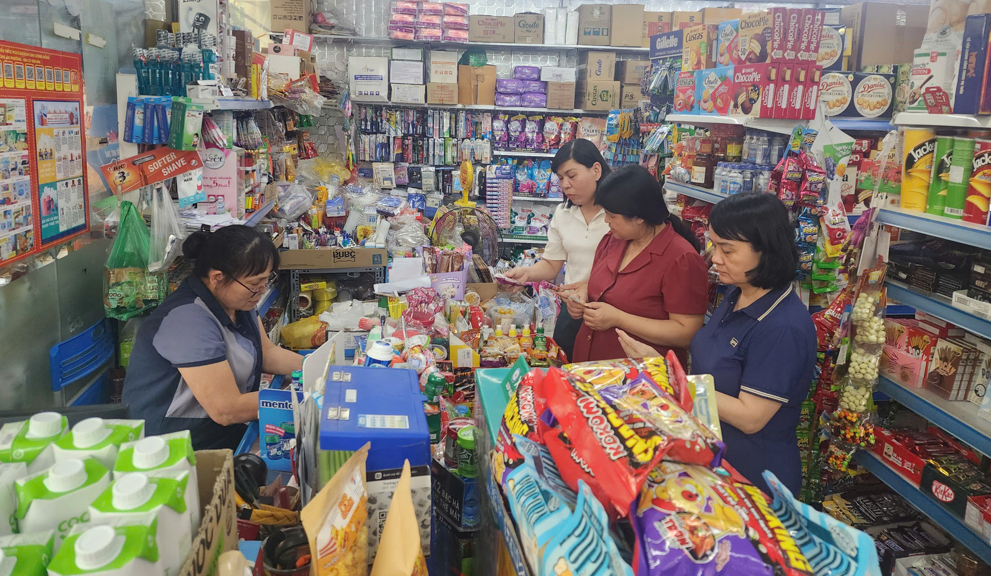 Vốn chính sách tiếp sức, tạo việc làm cho người lao động tại phường Cầu Giấy.- Ảnh 1.