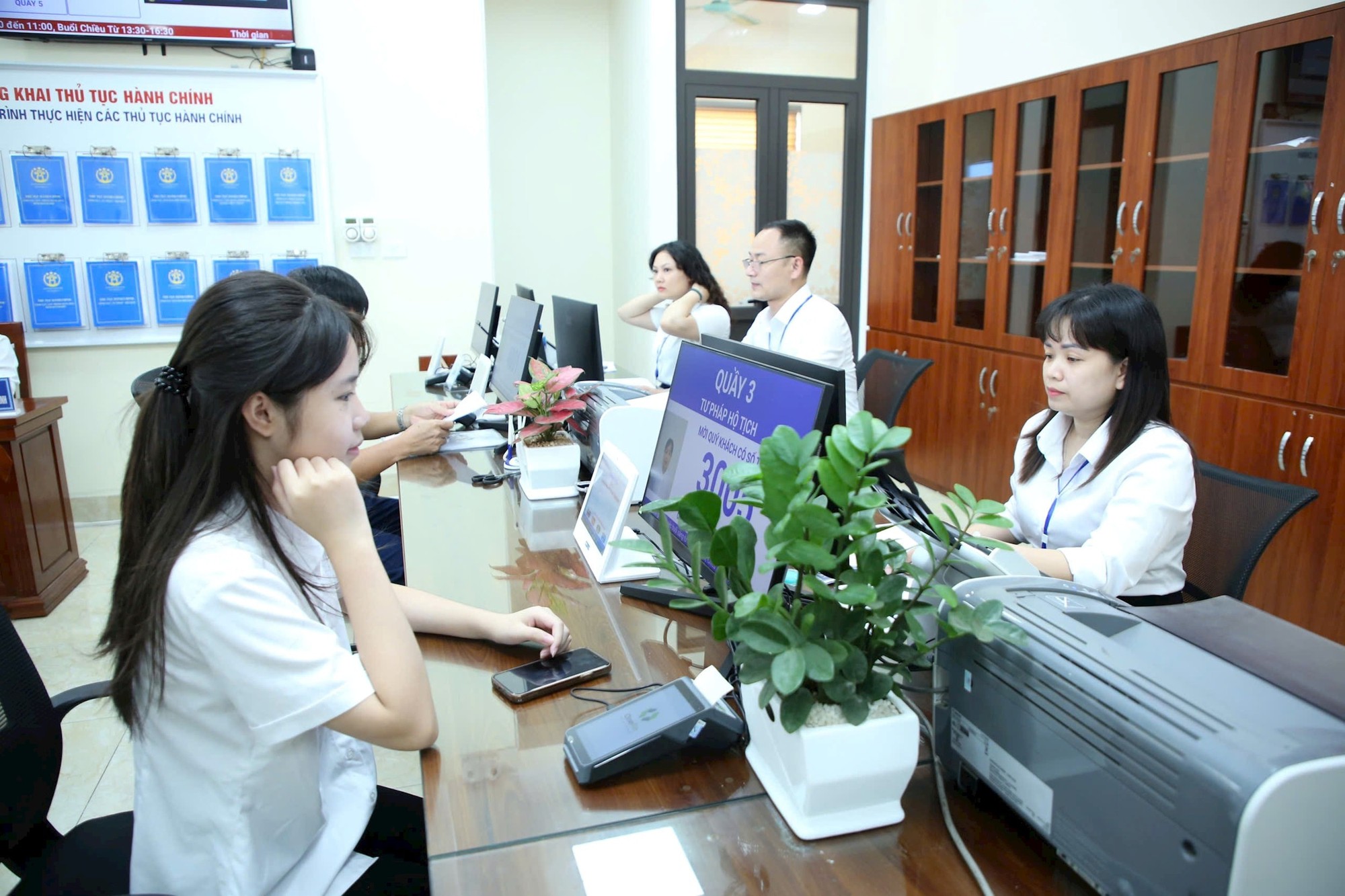 Sự hài lòng là đích đến của cải cách- Ảnh 2.