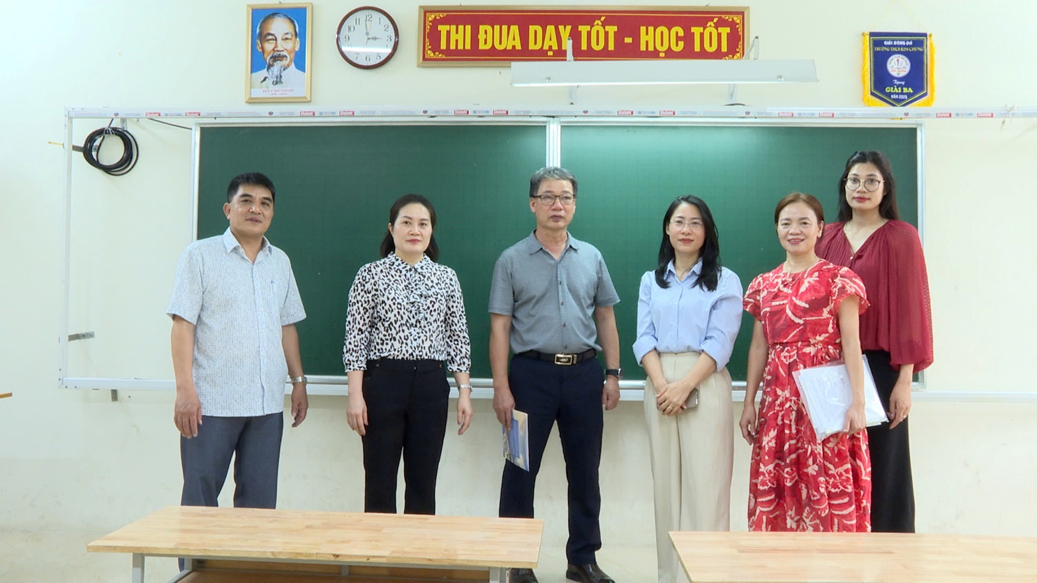 Kiểm tra công tác chuẩn bị kỳ thi tốt nghiệp THPT năm 2026 trên địa bàn xã Hoài Đức- Ảnh 5.