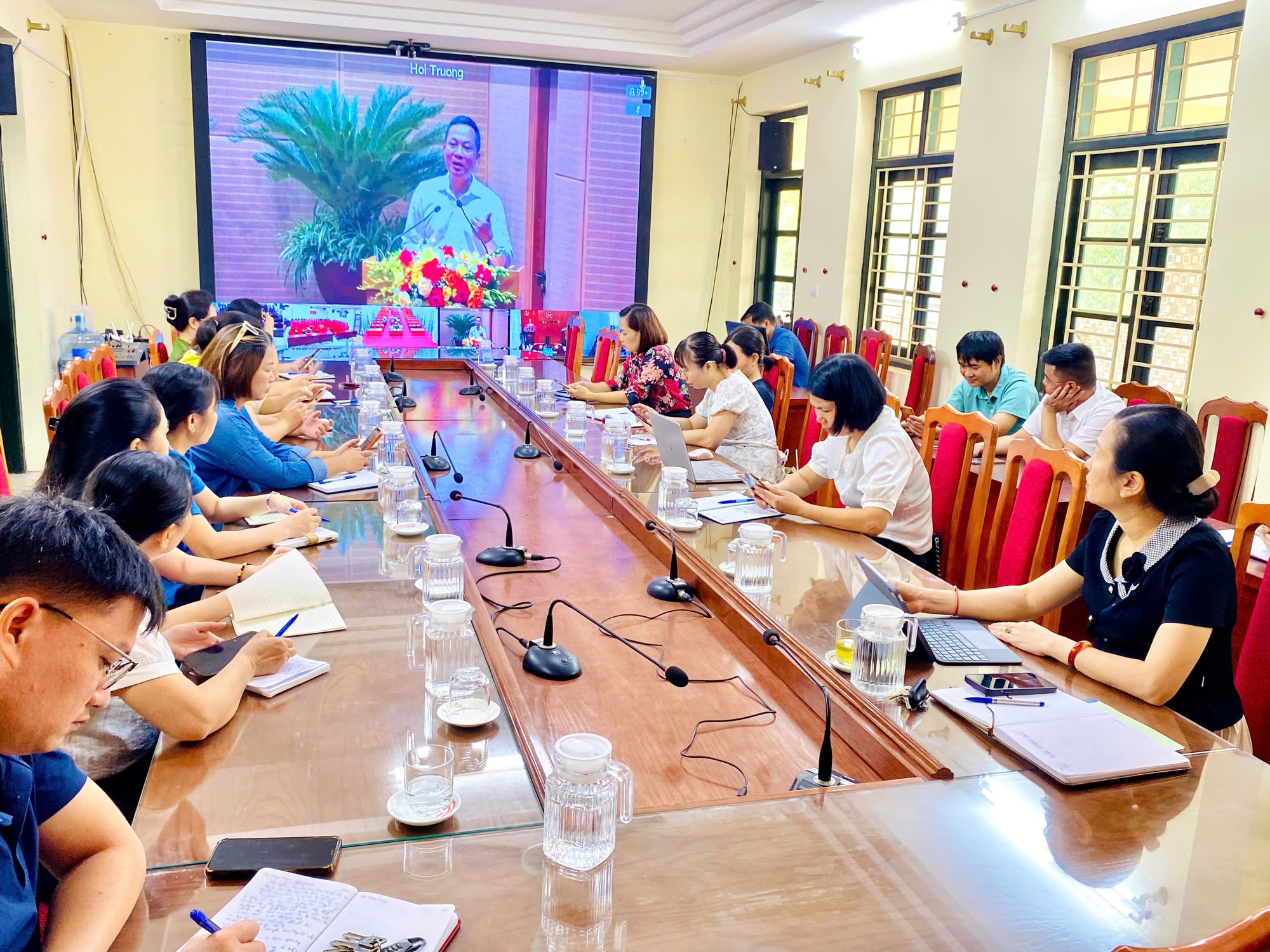 Hội nghị trực tuyến tập huấn nâng cao kỹ năng viết, biên tập tin, bài trên Cổng/Trang Thông tin điện tử- Ảnh 1.