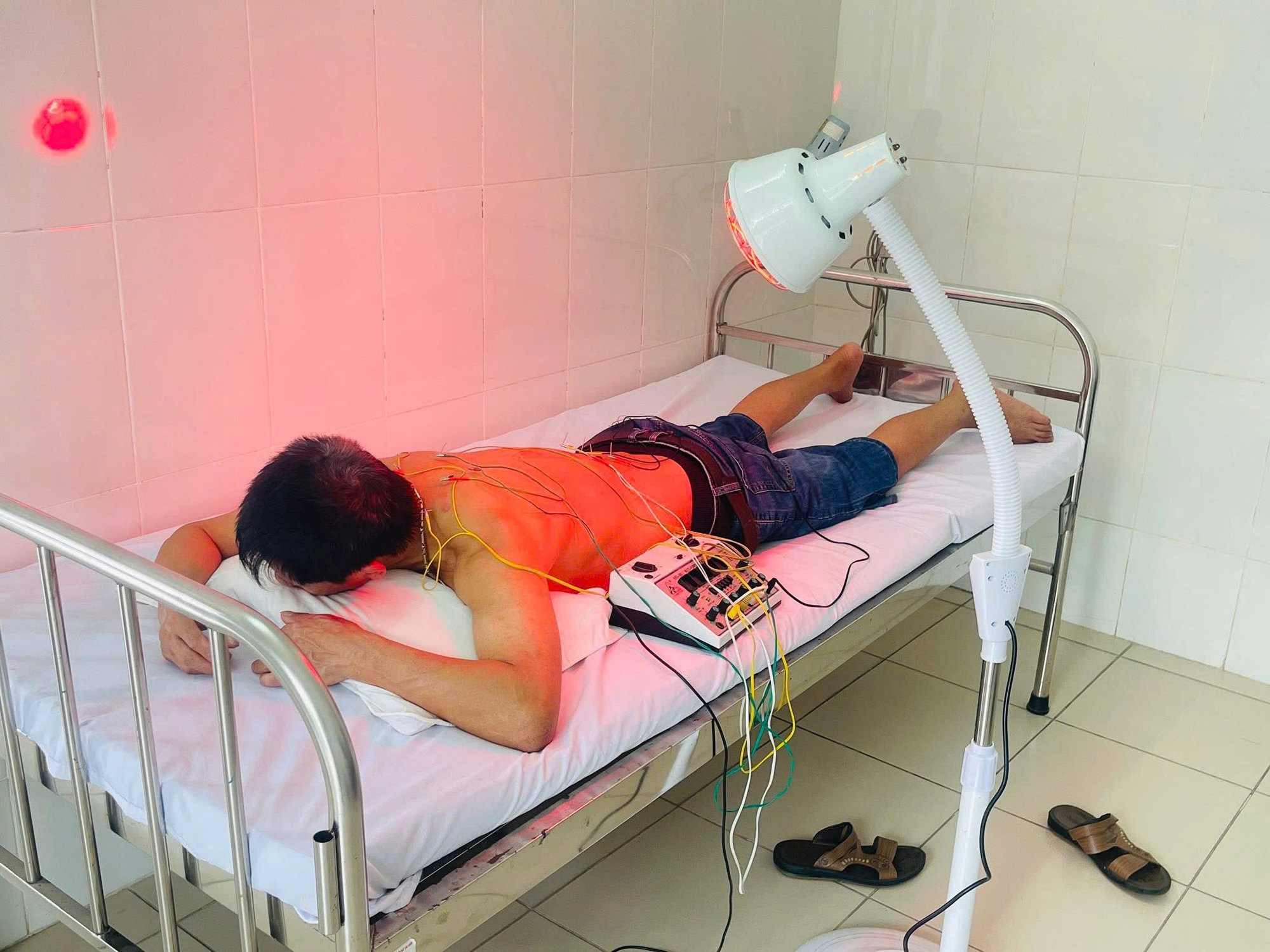 Trạm Y tế xã: Nâng cao chất lượng chăm sóc sức khỏe Nhân dân- Ảnh 5.