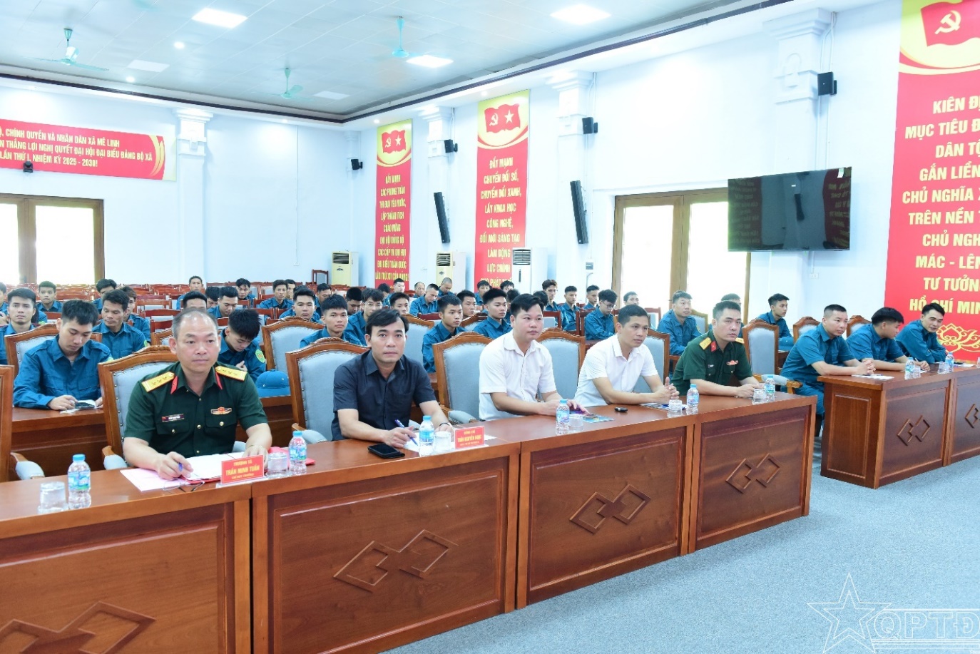 Ban CHQS xã Mê Linh huấn luyện lực lượng dân quân cơ động năm 2026- Ảnh 1.