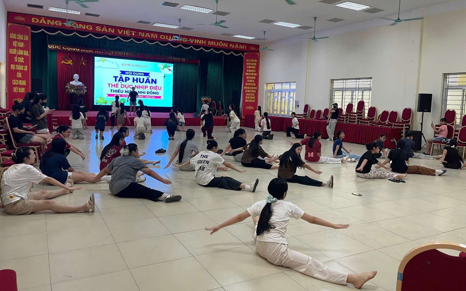 Tập huấn nội dung Thể dục nhịp điệu thiếu niên, nhi đồng hè 2026