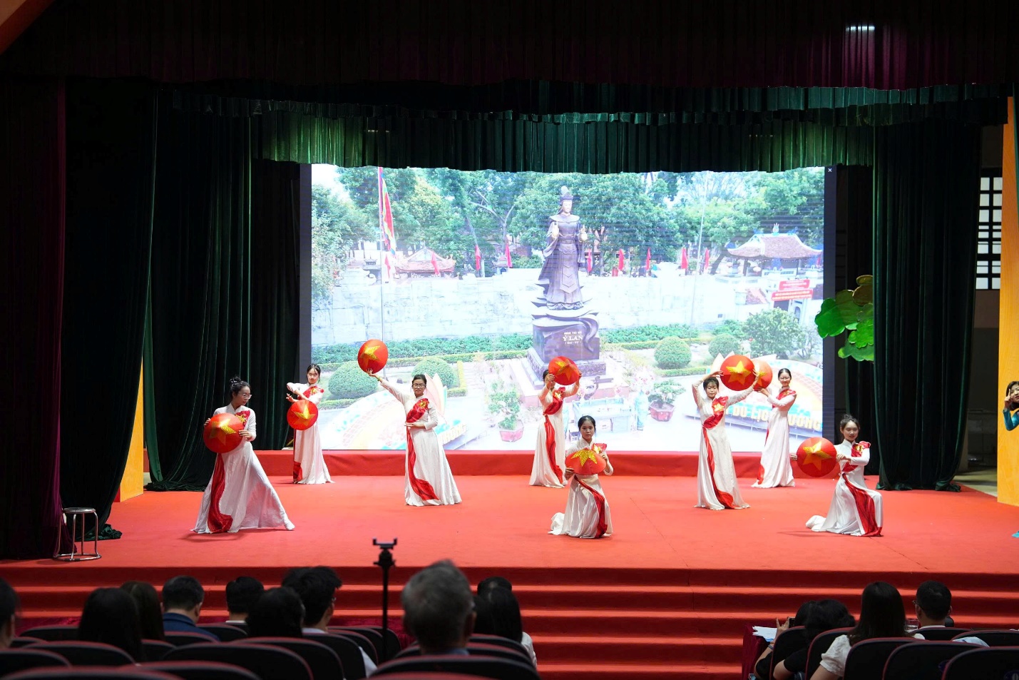 Sôi nổi vòng chung kết Cuộc thi “Tìm kiếm ý tưởng phát triển du lịch xã Gia Lâm năm 2026”- Ảnh 1.