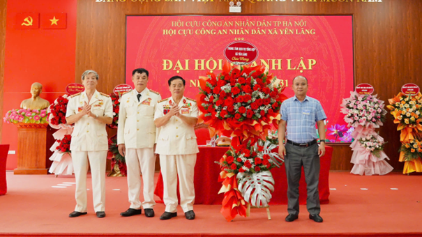 ĐẠI HỘI THÀNH LẬP HỘI CỰU CÔNG AN NHÂN DÂN XÃ YÊN LÃNG NHIỆM KỲ 2026-2031- Ảnh 11.