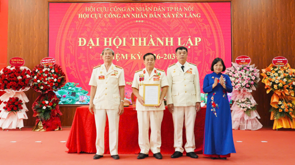 ĐẠI HỘI THÀNH LẬP HỘI CỰU CÔNG AN NHÂN DÂN XÃ YÊN LÃNG NHIỆM KỲ 2026-2031- Ảnh 3.