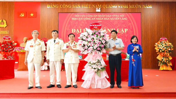 ĐẠI HỘI THÀNH LẬP HỘI CỰU CÔNG AN NHÂN DÂN XÃ YÊN LÃNG NHIỆM KỲ 2026-2031- Ảnh 5.