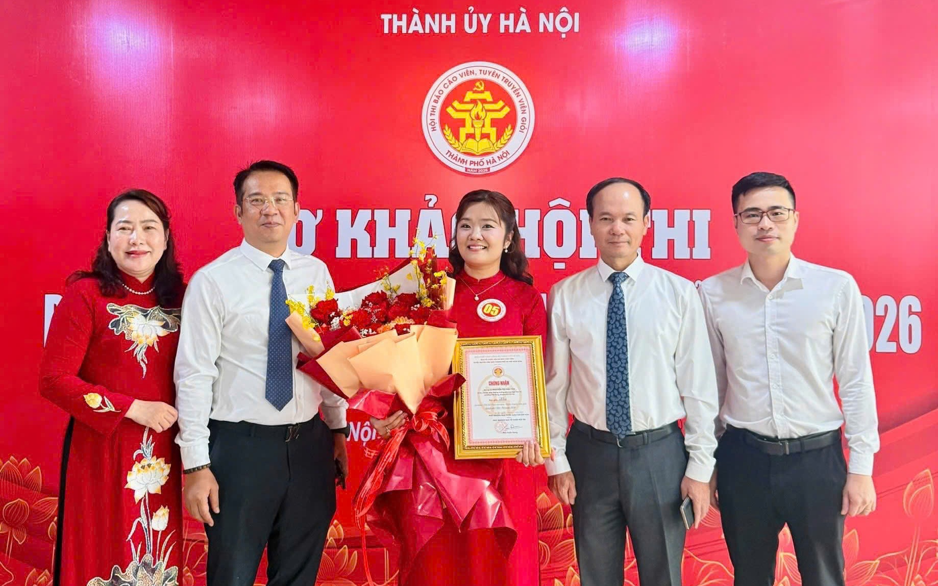 Phường Việt Hưng xuất sắc giành giải Nhất Hội thi Báo cáo viên, Tuyên truyền viên giỏi Cụm 5 năm 2026.