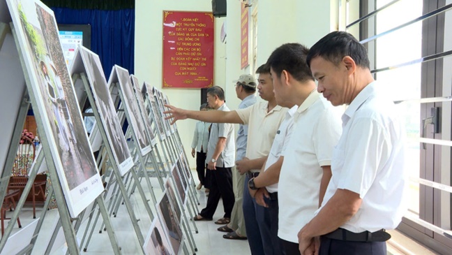 Đồng chí Trần Văn Nghĩa-Phó Bí thư Thường trực Đảng ủy xã dự lễ kỷ niệm 80 năm ngày mất cụ Nguyễn Đình Khánh, Tổ nghề nhiếp ảnh Lai Xá- Ảnh 7.