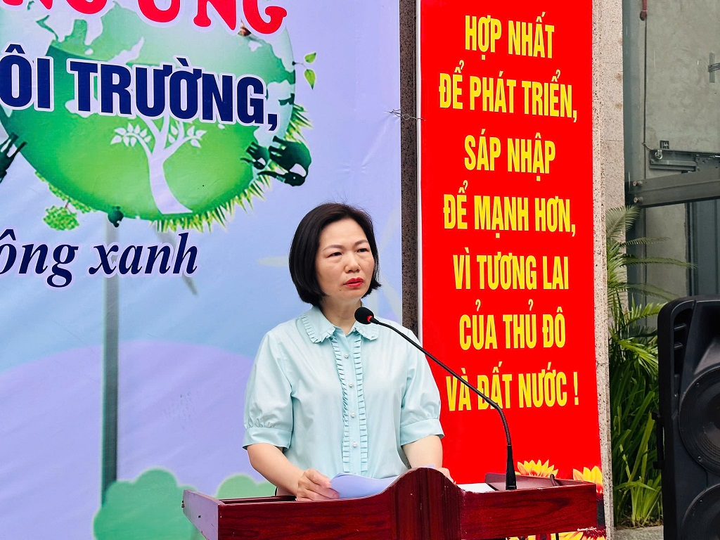 Phường Phương Liệt: Tổ chức thành công Lễ phát động và ra quân “Toàn dân chung tay bảo vệ môi trường, vì Thủ đô xanh - sạch - đẹp”- Ảnh 2.