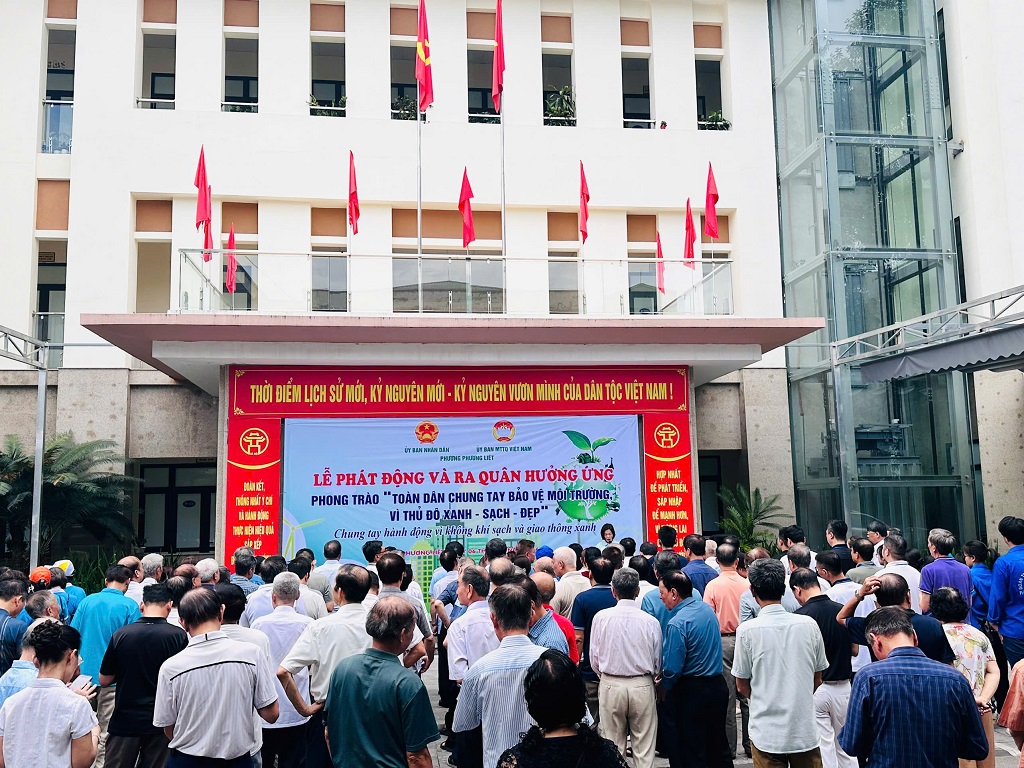 Phường Phương Liệt: Tổ chức thành công Lễ phát động và ra quân “Toàn dân chung tay bảo vệ môi trường, vì Thủ đô xanh - sạch - đẹp”- Ảnh 7.
