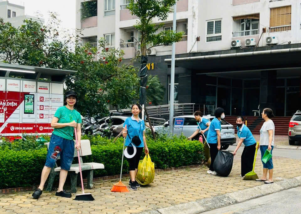 Phường Phương Liệt: Tổ chức thành công Lễ phát động và ra quân “Toàn dân chung tay bảo vệ môi trường, vì Thủ đô xanh - sạch - đẹp”- Ảnh 11.