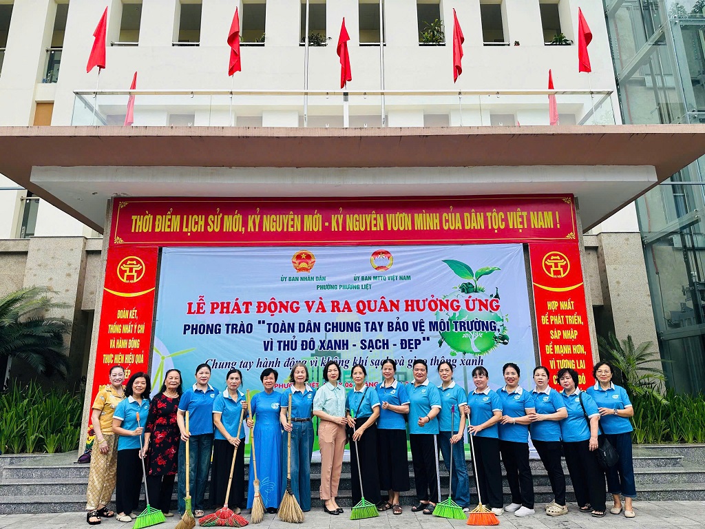 Phường Phương Liệt: Tổ chức thành công Lễ phát động và ra quân “Toàn dân chung tay bảo vệ môi trường, vì Thủ đô xanh - sạch - đẹp”- Ảnh 14.