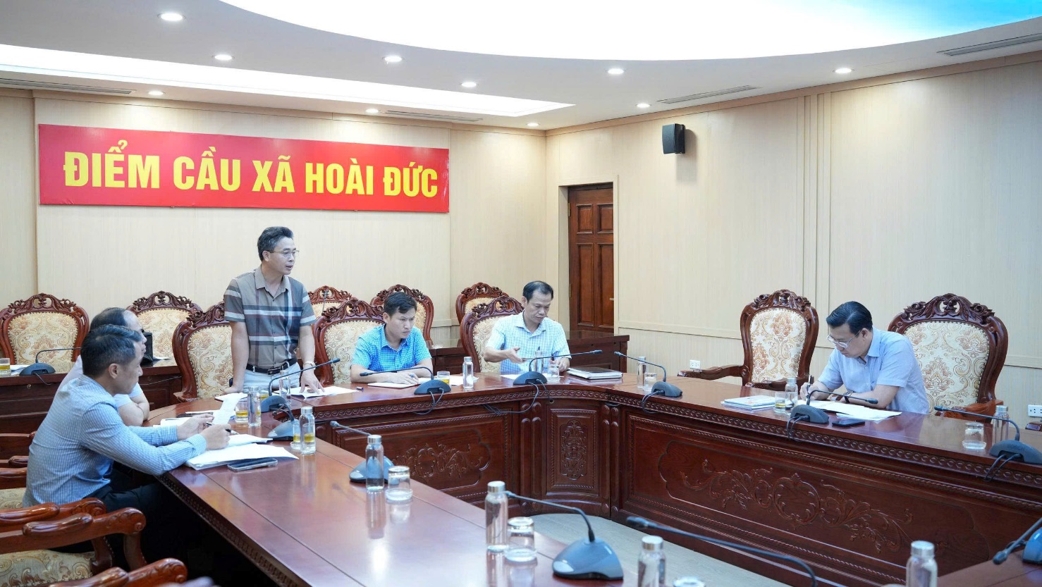 Đồng chí Nguyễn Thanh Bình - Bí thư Đảng uỷ, Chủ tịch HĐND xã, Trưởng Ban Chỉ đạo công tác giải phóng mặt bằng xã kiểm tra thực địa một số dự án- Ảnh 5.