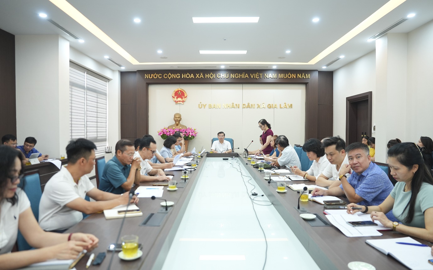 UBND xã Gia Lâm họp triển khai chủ trương và dự kiến phương án thành lập các tổ dân phố trong Khu đô thị Gia Lâm – Vinhomes Ocean Park- Ảnh 1.