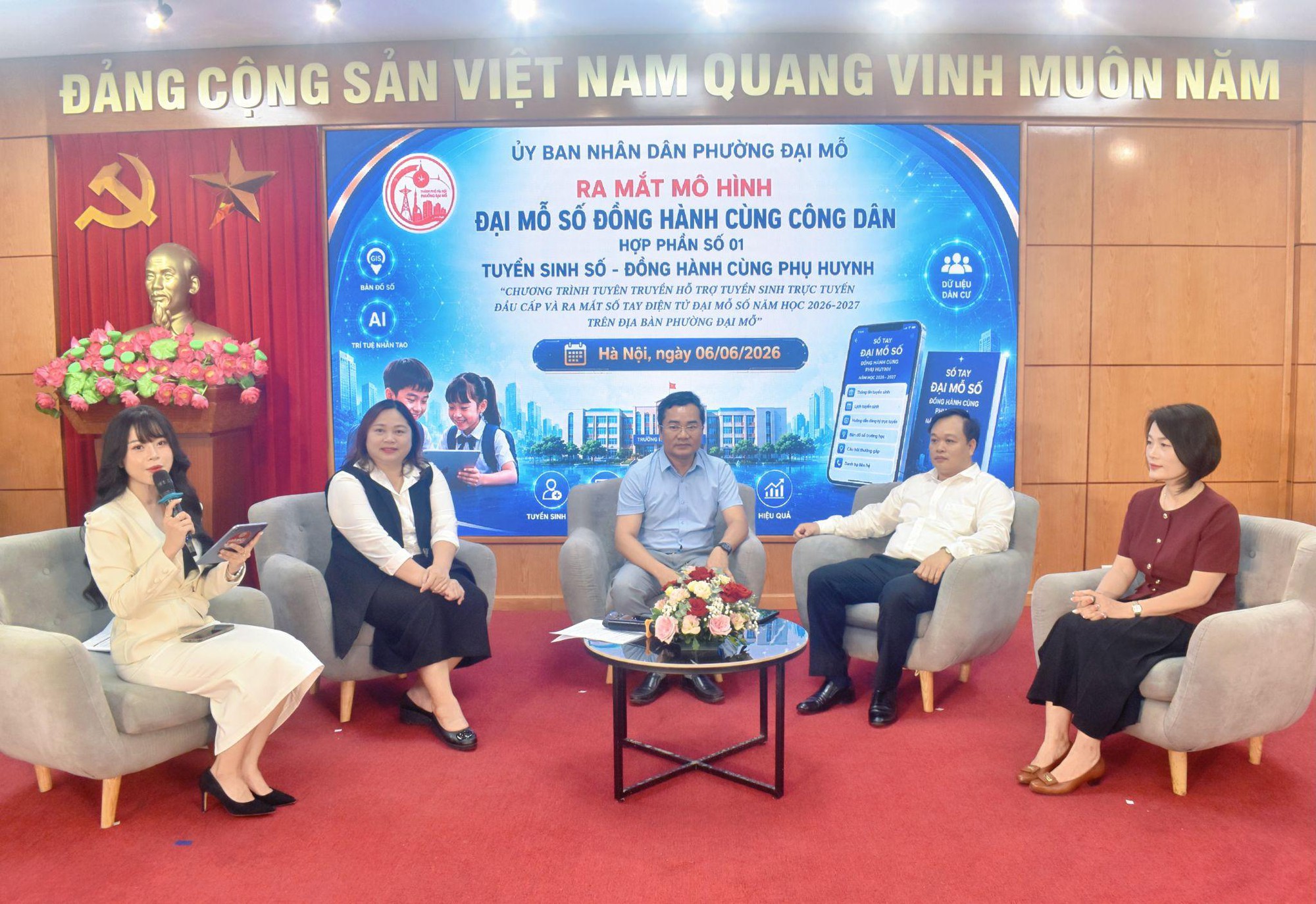 Phường Đại Mỗ đẩy mạnh công tác chuyển đổi số, ra mắt Sổ tay điện tử Đại Mỗ số hỗ trợ công tác tuyển sinh đầu cấp năm học 2026 - 2027- Ảnh 4.