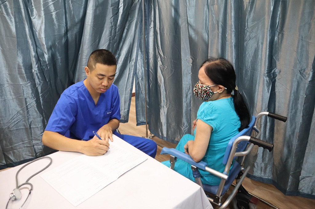 PHƯỜNG PHƯƠNG LIỆT TỔ CHỨC KHÁM, TƯ VẤN SỨC KHỎE CHO NGƯỜI CAO TUỔI, NGƯỜI KHUYẾT TẬT NĂM 2026- Ảnh 3.