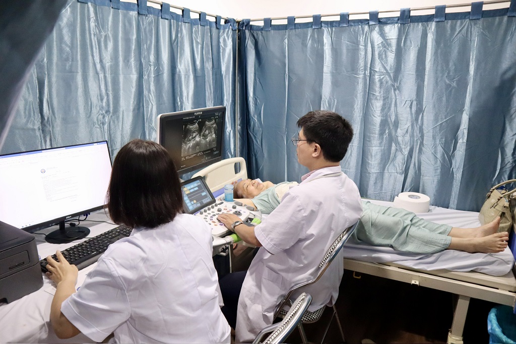 PHƯỜNG PHƯƠNG LIỆT TỔ CHỨC KHÁM, TƯ VẤN SỨC KHỎE CHO NGƯỜI CAO TUỔI, NGƯỜI KHUYẾT TẬT NĂM 2026- Ảnh 4.