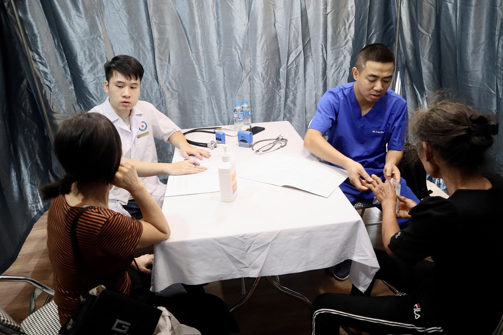 PHƯỜNG PHƯƠNG LIỆT TỔ CHỨC KHÁM, TƯ VẤN SỨC KHỎE CHO NGƯỜI CAO TUỔI, NGƯỜI KHUYẾT TẬT NĂM 2026- Ảnh 12.