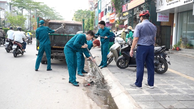Hoài Đức đồng loạt ra quân tổng vệ sinh hướng tới chuyển từ “nhận thức” thành “hành động” vì môi trường Thủ đô- Ảnh 5.