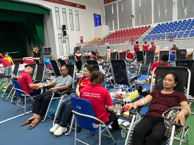 PHÚ XUYÊN TỔ CHỨC THÀNH CÔNG NGÀY HỘI HIẾN MÁU TÌNH NGUYỆN ĐỢT 2 NĂM 2026
- Ảnh 3.