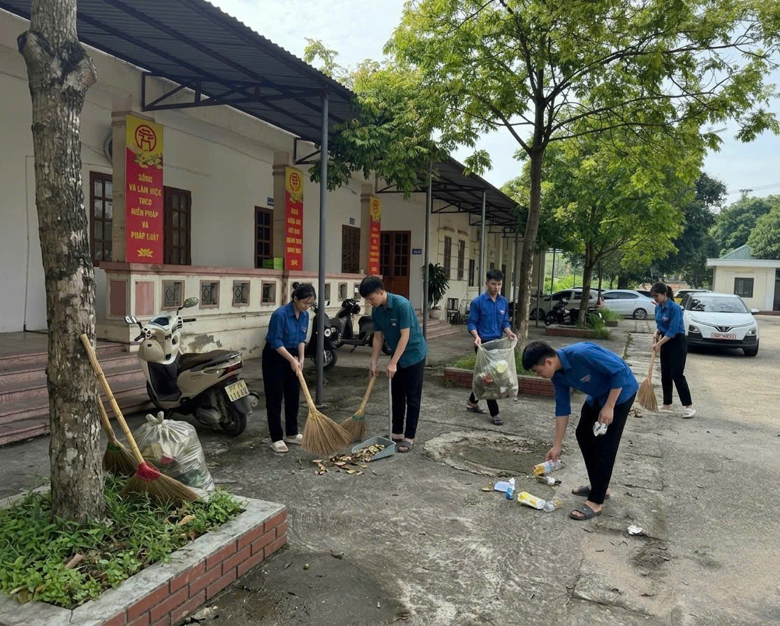 XÃ MÊ LINH TỔ CHỨC CHƯƠNG TRÌNH RA QUÂN HƯỞNG ỨNG PHONG TRÀO "TOÀN DÂN CHUNG TAY BẢO VỆ MÔI TRƯỜNG VÌ THỦ ĐÔ XANH - SẠCH - ĐẸP" VÀ HƯỞNG ỨNG NGÀY MÔI TRƯỜNG THẾ GIỚI- Ảnh 5.