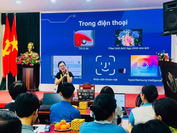 Tập huấn chuyên sâu sử dụng công nghệ AI cho đội ngũ cán bộ mặt trận- Ảnh 2.
