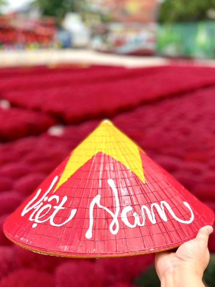 Điểm du lịch làng nghề tăm hương Quảng Phú Cầu – Nét đẹp rực rỡ giữa miền quê Ứng Thiên   - Ảnh 1.