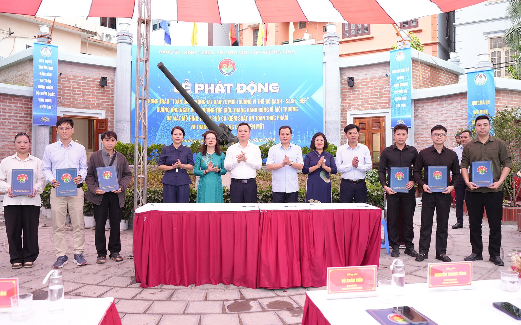 Phường Láng ra mắt mô hình tuyến phố an toàn thực phẩm và phát động bảo vệ môi trường