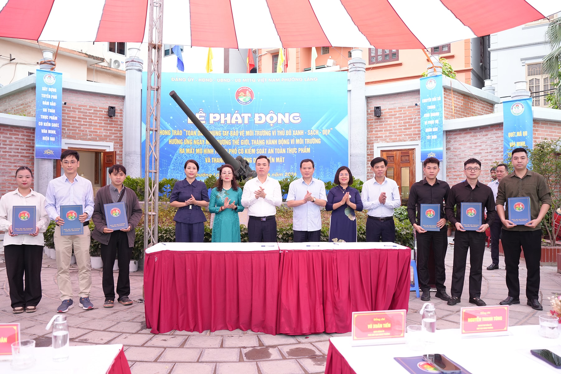 Phường Láng ra mắt mô hình tuyến phố an toàn thực phẩm và phát động bảo vệ môi trường- Ảnh 1.