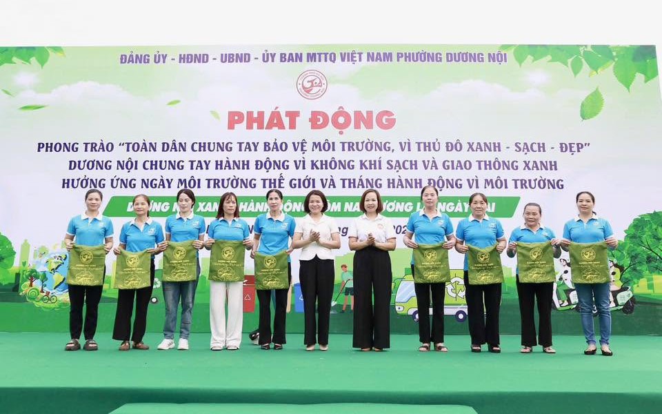 PHƯỜNG DƯƠNG NỘI PHÁT ĐỘNG PHONG TRÀO THI ĐUA HƯỞNG ỨNG NGÀY MÔI TRƯỜNG THẾ GIỚI