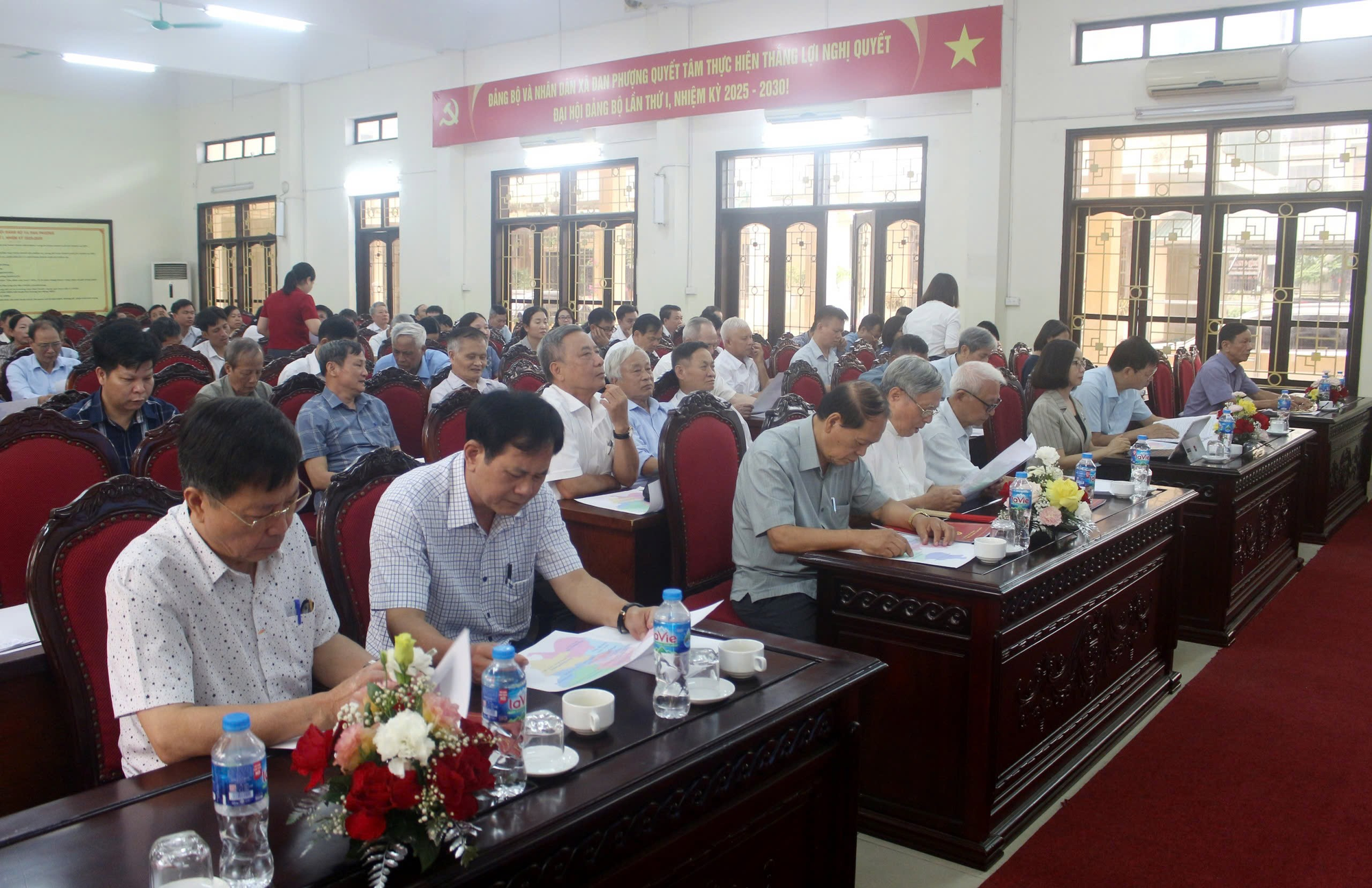 Xã Đan Phượng tổ chức hội nghị lấy ý kiến vào dự thảo Đề án sắp xếp thôn, tổ dân phố trên địa bàn- Ảnh 1.