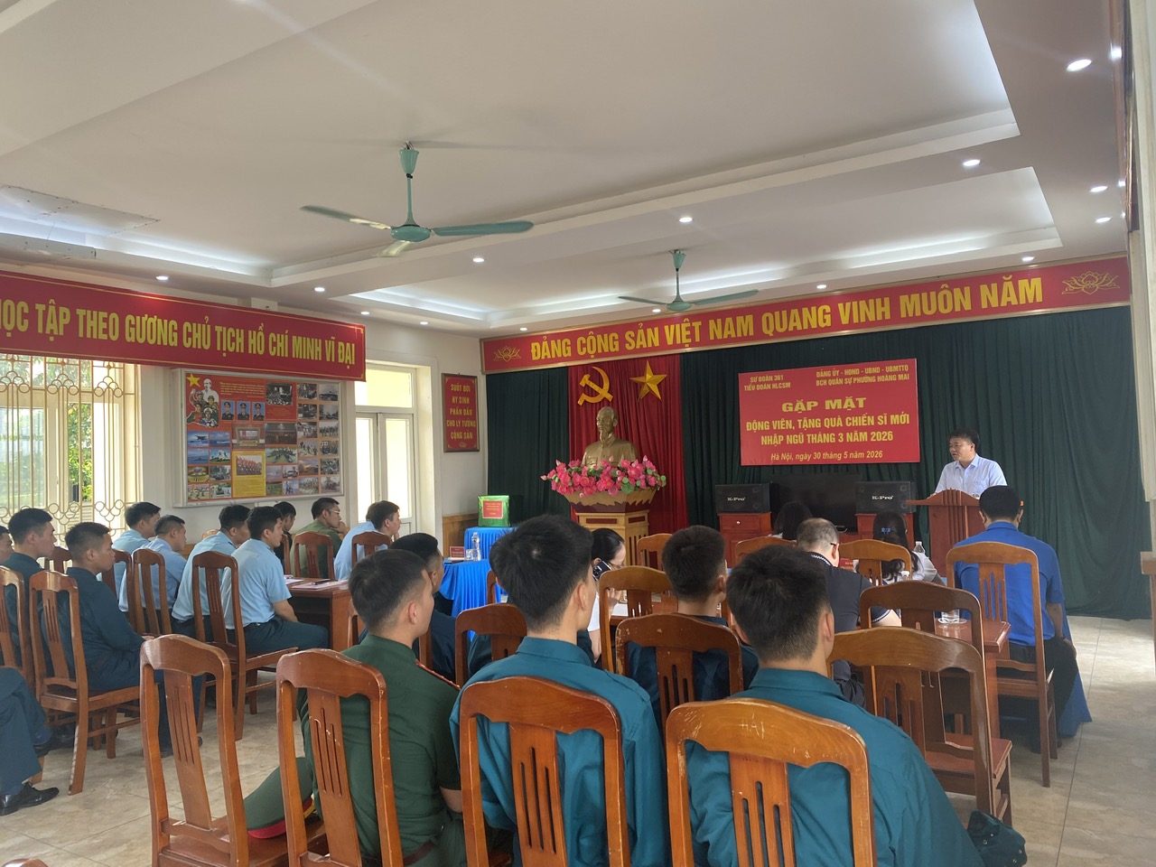 PHƯỜNG HOÀNG MAI TỔ CHỨC THĂM, ĐỘNG VIÊN CHIẾN SĨ MỚI NĂM 2026- Ảnh 3.