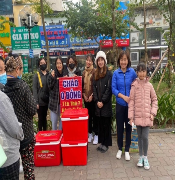 Cô văn thư yêu nghề và làm nhiều việc tốt- Ảnh 4.