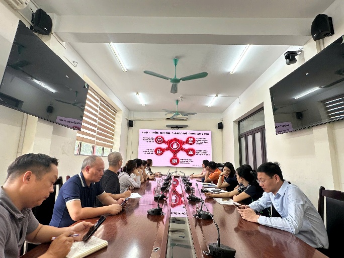 ĐỊNH CÔNG THÚC ĐẨY CẢI CÁCH HÀNH CHÍNH: ĐỒNG HÀNH, HƯỚNG DẪN PHÁP LUẬT CHO CÁC CƠ SỞ IN, PHOTOCOPY- Ảnh 3.