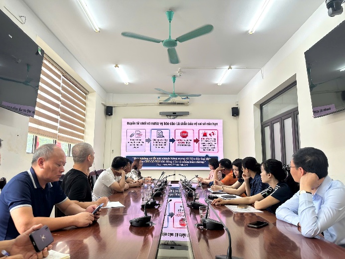 ĐỊNH CÔNG THÚC ĐẨY CẢI CÁCH HÀNH CHÍNH: ĐỒNG HÀNH, HƯỚNG DẪN PHÁP LUẬT CHO CÁC CƠ SỞ IN, PHOTOCOPY- Ảnh 4.