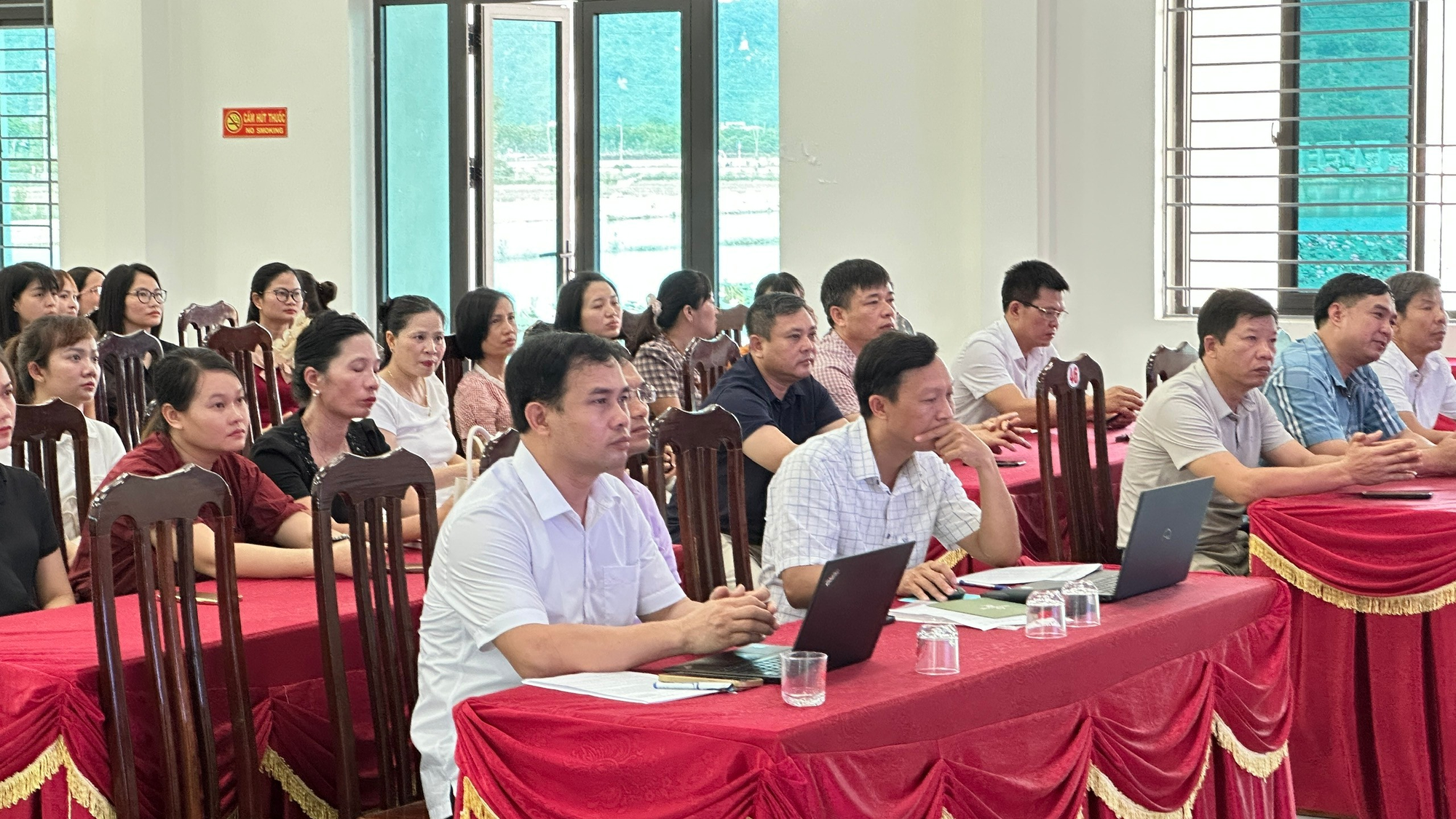 UBND XÃ HỒNG SƠN DỰ HỘI NGHỊ TRỰC TUYẾN HƯỚNG DẪN CÔNG TÁC COI THI KỲ THI TỐT NGHIỆP THPT NĂM 2026- Ảnh 5.