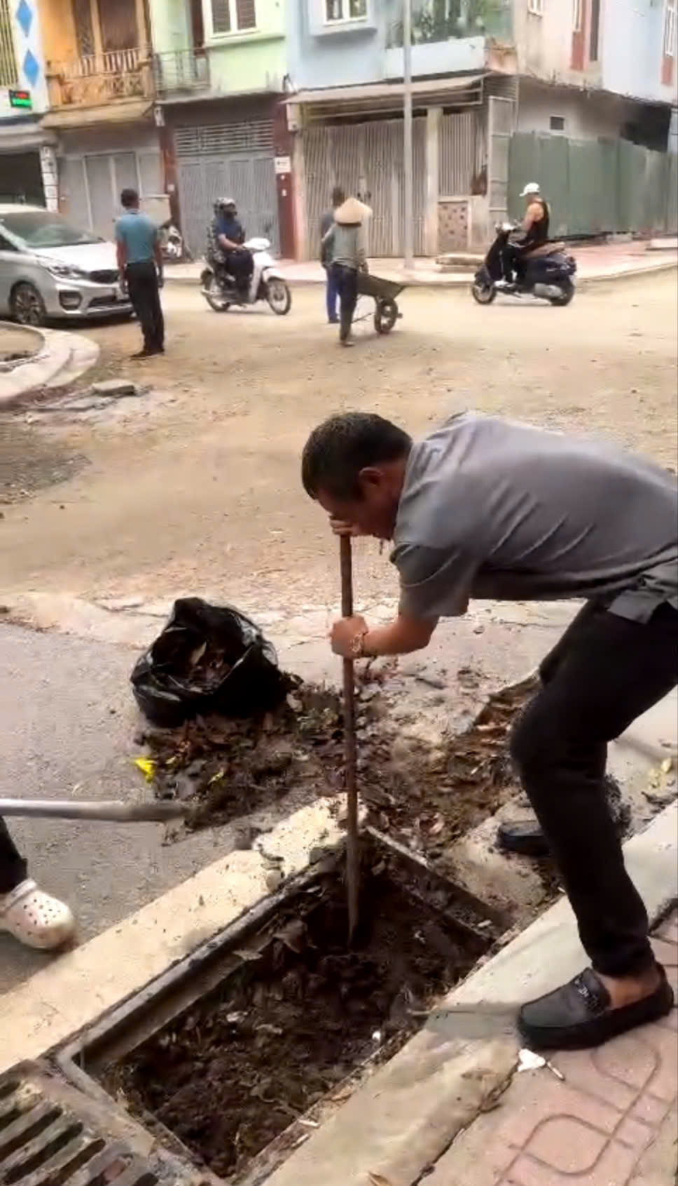 PHƯỜNG NGỌC HÀ - HIỆU QUẢ TỪ MÔ HÌNH “DÂN VẬN KHÉO” PHÒNG CHỐNG NGẬP ÚNG MÙA MƯA BÃO- Ảnh 2.