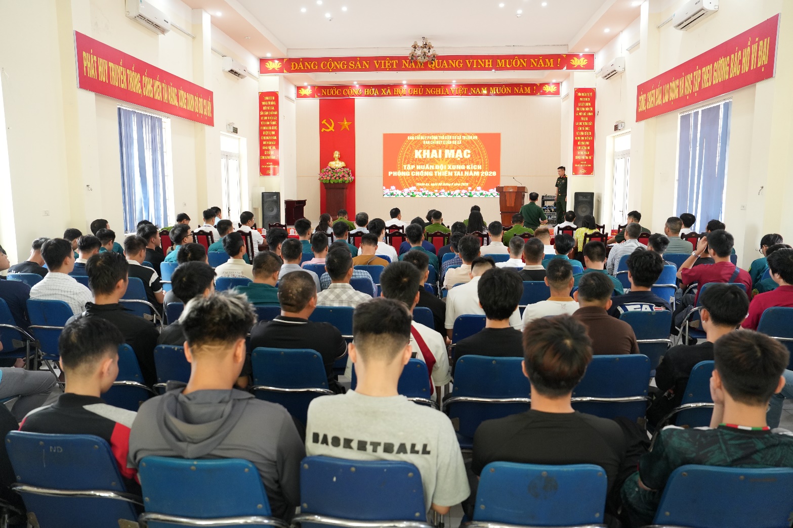 Xã Thuận An tổ chức Tập huấn Đội xung kích phòng, chống thiên tai của xã Thuận An năm 2026- Ảnh 1.